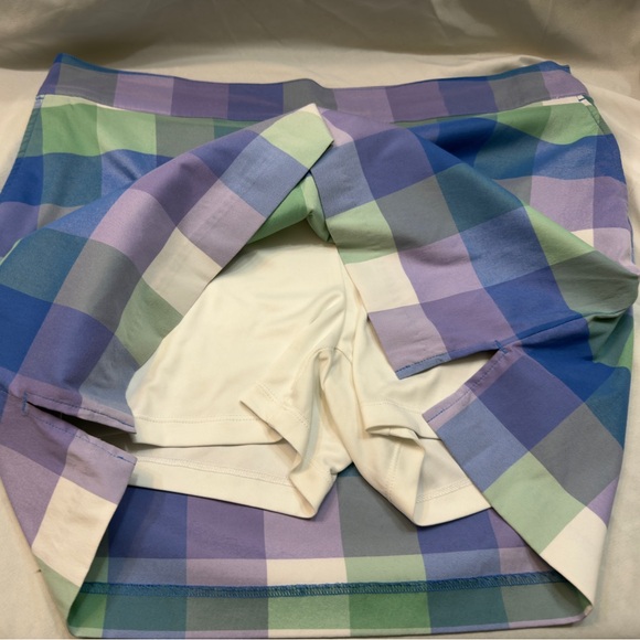 Izod Golf Plaid A-Line Skirt in Blue Green and Purple with Shorts Insert - Picture 6 of 6